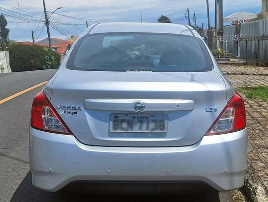 NISSAN-VERSA-2018