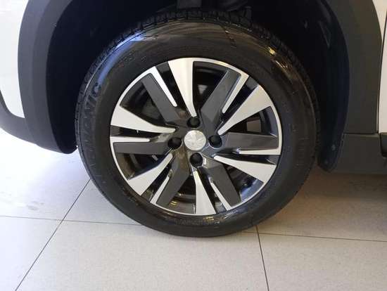 PEUGEOT-2008-2023