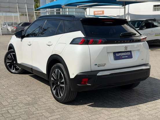 PEUGEOT-2008-2023