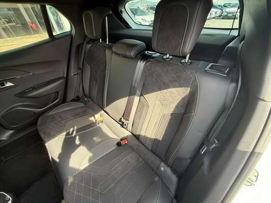 PEUGEOT-2008-2023