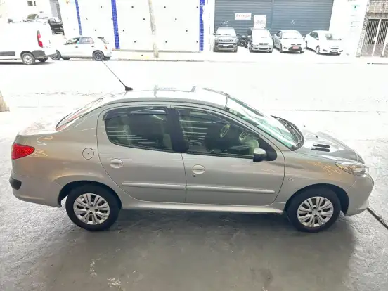 PEUGEOT-207-2011