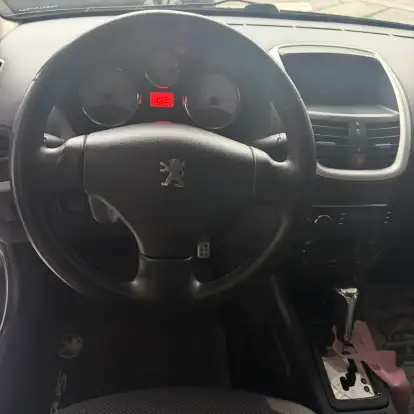 PEUGEOT-207-2012