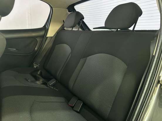 PEUGEOT-207-2011