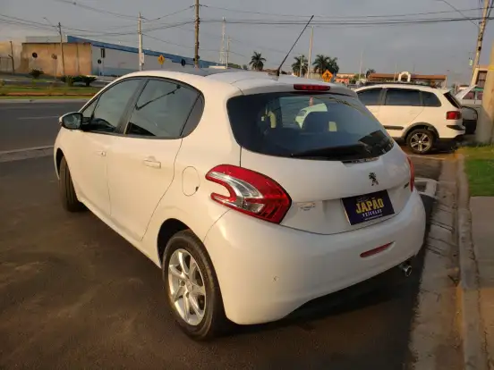 PEUGEOT-208-1.6 ALLURE 16V FLEX 4P AUTOMÁTICO PEUGEOT-208-2016