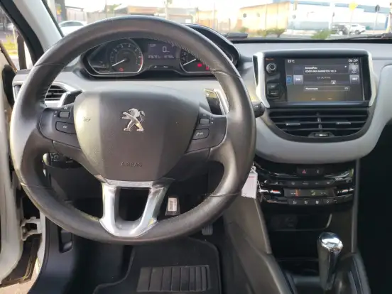 PEUGEOT-208-1.6 ALLURE 16V FLEX 4P AUTOMÁTICO PEUGEOT-208-2016
