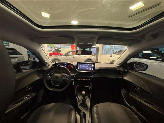 PEUGEOT-208-2025