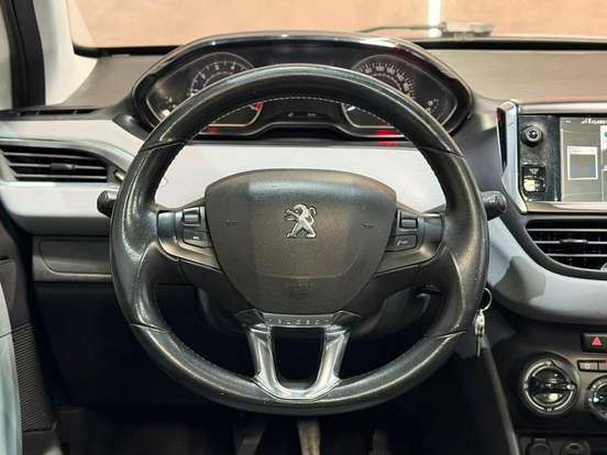 PEUGEOT-208-2014