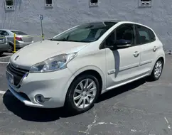 PEUGEOT 208 1.5 ALLURE 8V FLEX 4P MANUAL PEUGEOT 208 1.5 ALLURE 8V FLEX 4P MANUAL