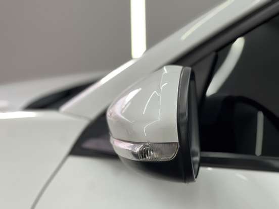 PEUGEOT-208-2023
