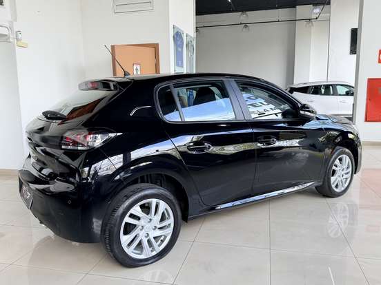 PEUGEOT-208-2023