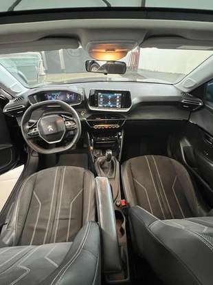 PEUGEOT-208-2020