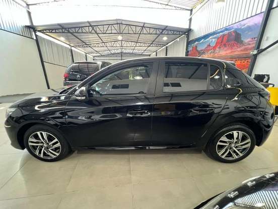 PEUGEOT-208-2020