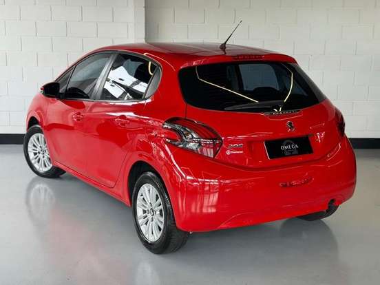 PEUGEOT-208-2019