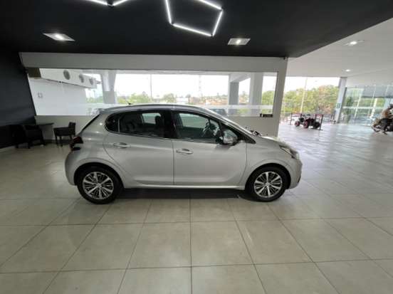 PEUGEOT-208-1.6 GRIFFE 16V FLEX 4P AUTOMÁTICO PEUGEOT-208-2016