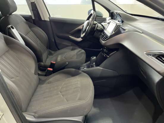 PEUGEOT-208-1.6 GRIFFE 16V FLEX 4P AUTOMÁTICO PEUGEOT-208-2016