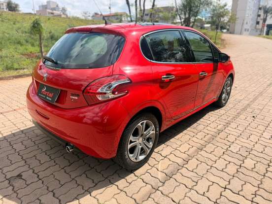 PEUGEOT-208-2014