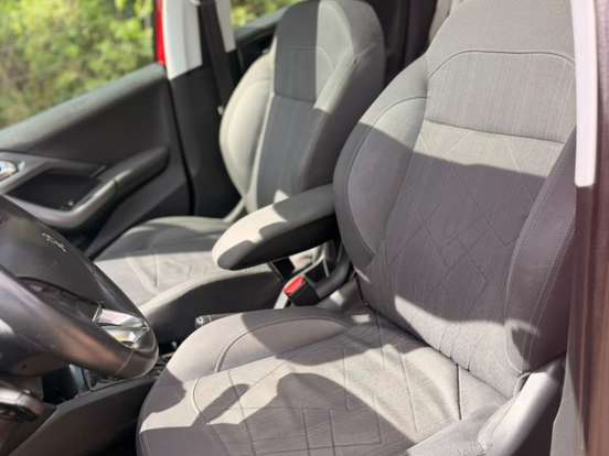 PEUGEOT-208-1.6 GRIFFE 16V FLEX 4P MANUAL PEUGEOT-208-2014
