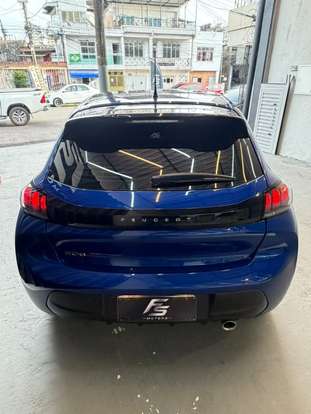 PEUGEOT-208-2022