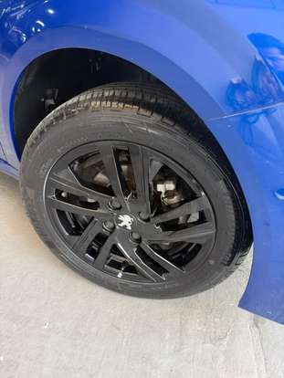 PEUGEOT-208-2022