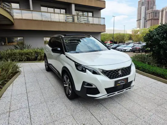 PEUGEOT-3008-2017