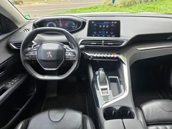 PEUGEOT-3008-1.6 GRIFFE THP 16V GASOLINA 4P AUTOMÁTICO PEUGEOT-3008-2017