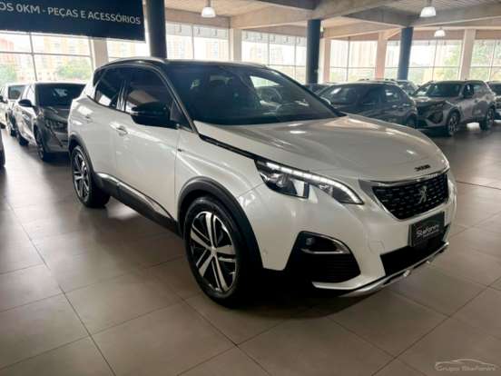 PEUGEOT-3008-2018