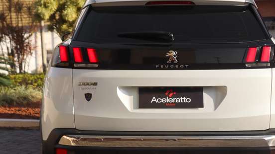 PEUGEOT-3008-2017