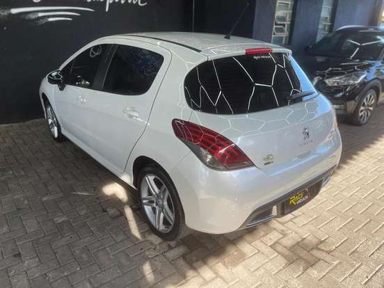 PEUGEOT-308-2018