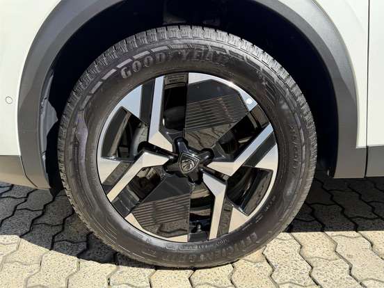 PEUGEOT-2008-1.0 TURBO 200 HYBRID GT CVT PEUGEOT-2008-2025