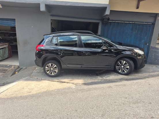 PEUGEOT-2008-2021