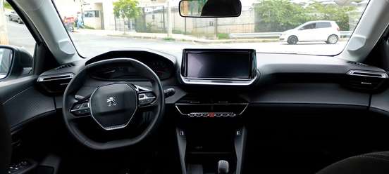PEUGEOT-208-2023