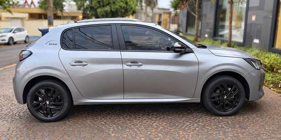 PEUGEOT-208-2022