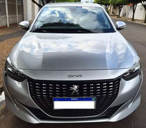 PEUGEOT-208-2021