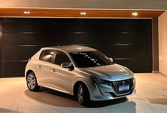 PEUGEOT-208-2021