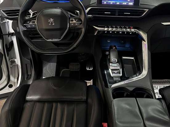 PEUGEOT-3008-1.6 GRIFFE PACK THP 16V GASOLINA 4P AUTOMÁTICO PEUGEOT-3008-2017
