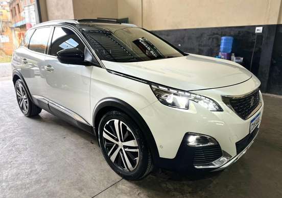 PEUGEOT-3008-2017