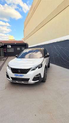 PEUGEOT-3008-2018