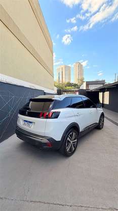 PEUGEOT-3008-2018