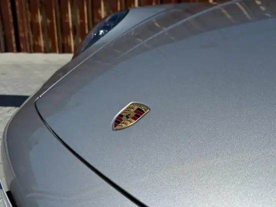 PORSCHE-911-2023