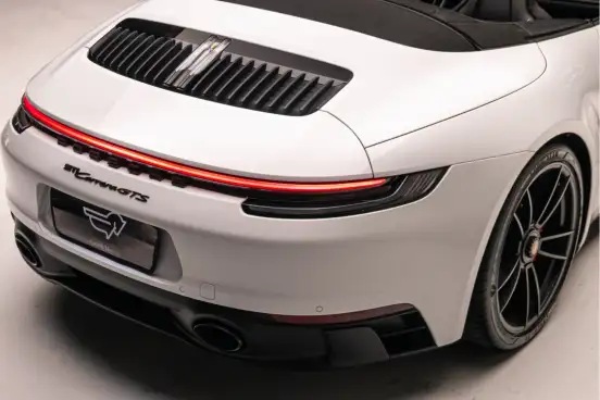 PORSCHE-911-2023