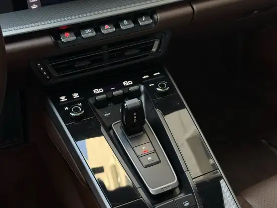 PORSCHE-911-2021