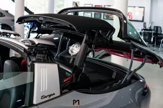 PORSCHE-911-2023
