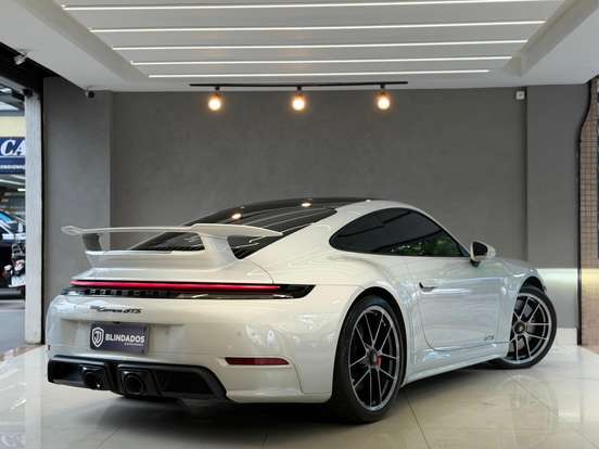 PORSCHE-911-2025