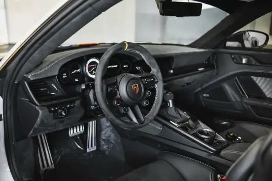 PORSCHE-911-2024