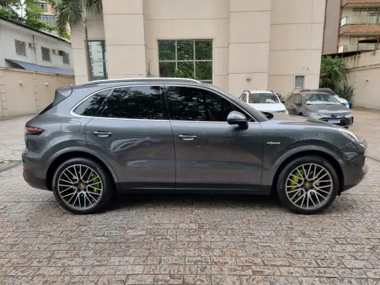 PORSCHE-CAYENNE-3.0 V6 E-HYBRID AWD TIPTRONIC S PORSCHE-CAYENNE-2021