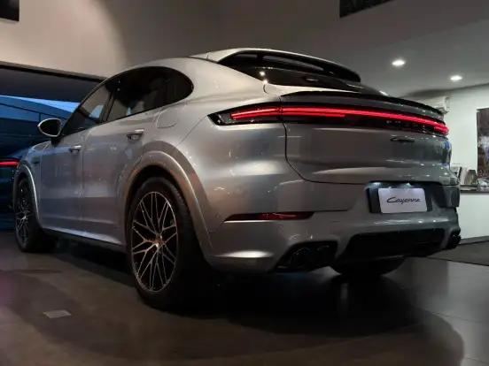 PORSCHE-CAYENNE-2026