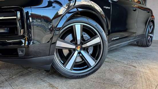 PORSCHE-CAYENNE-2024