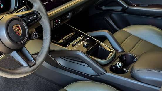 PORSCHE-CAYENNE-2024