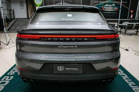 PORSCHE-CAYENNE-2024