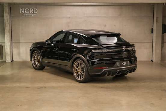 PORSCHE-CAYENNE-2024
